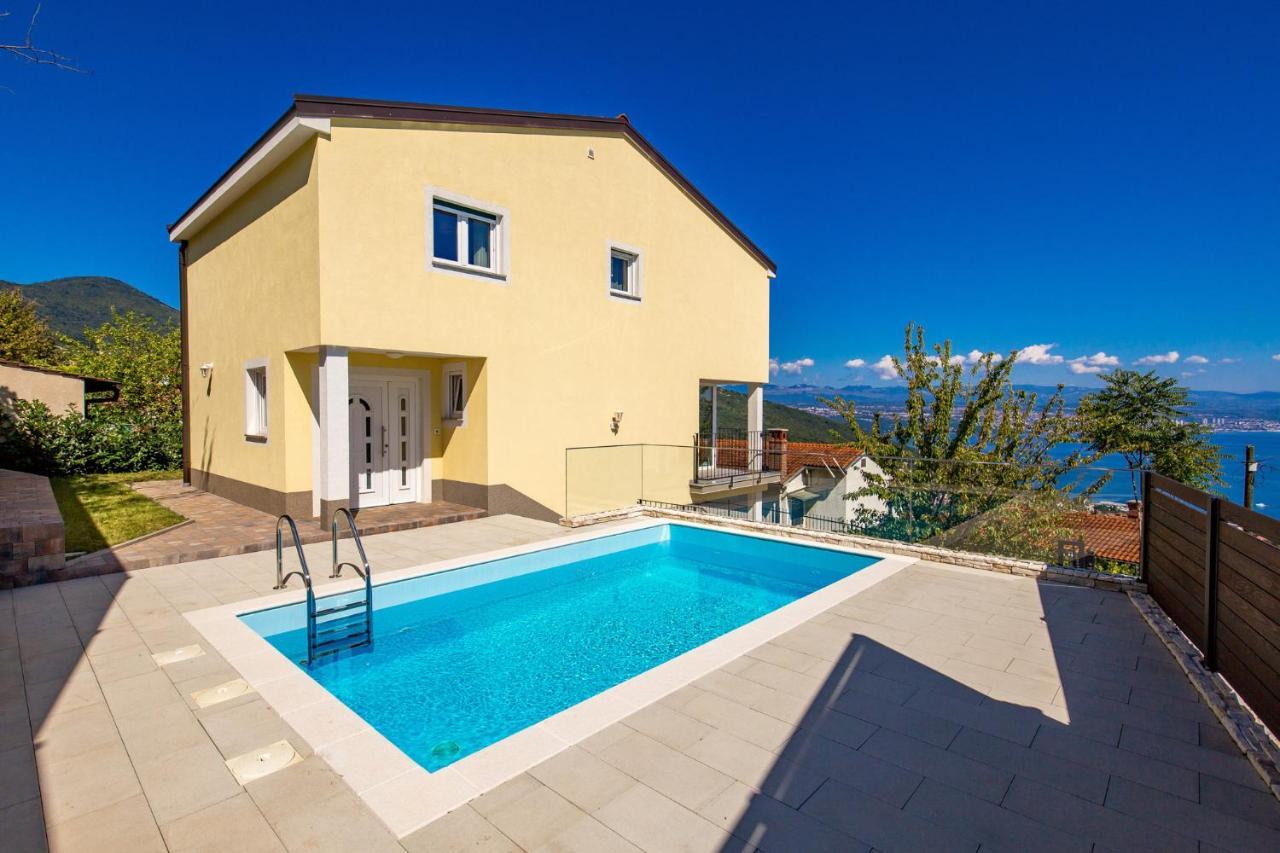 Vila Bellevue Opric